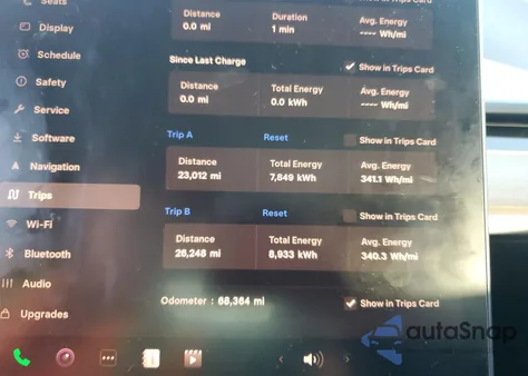 2022 Tesla Model Y z USA, uszkodzony, nr VIN 7SAYGDEF2NF312187